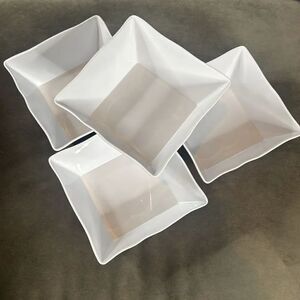 FDG Large White Square Melamine Serving Bowls 9 3/8” Set of 4 each 114 oz NEW